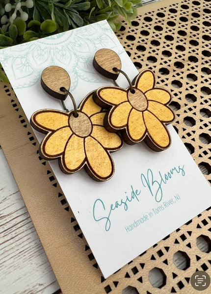 Seasideblooms -  flower hand painted lightweight maple wood earring