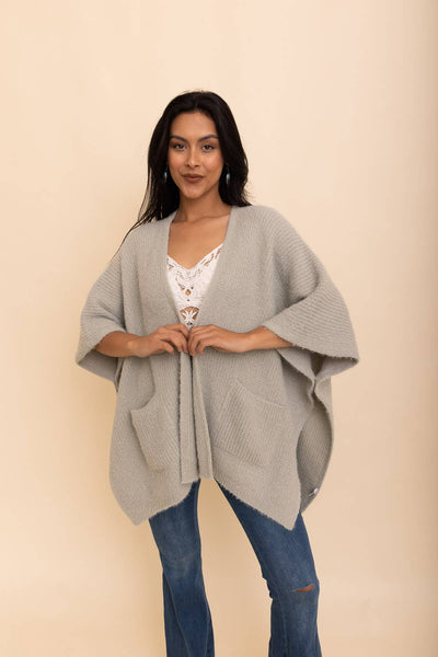 Leto Accessories - Boucle Cozy Poncho: Beige