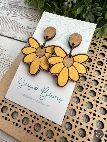 Seasideblooms -  flower hand painted lightweight maple wood earring